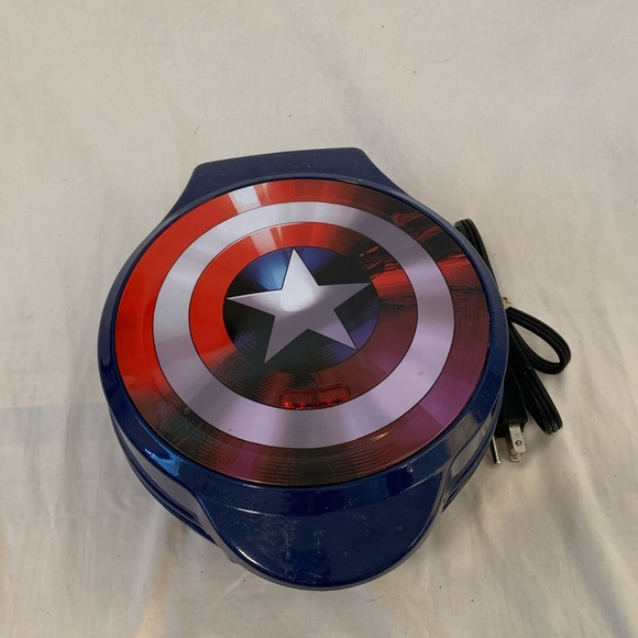 Marvel Other - Marvel captain American waffle / pancake maker